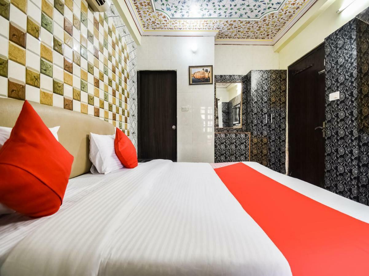 Oyo 48665 Kesar Palace Amer Exterior photo