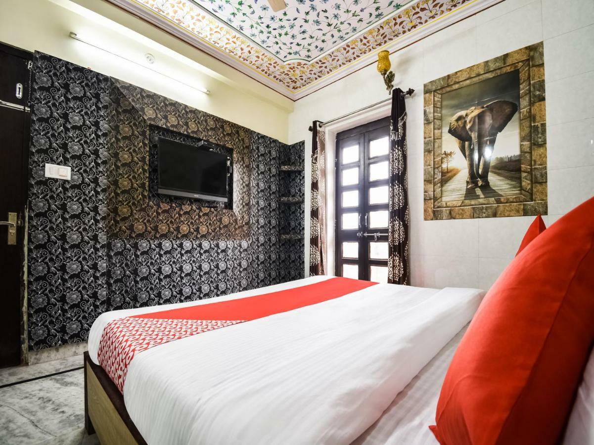 Oyo 48665 Kesar Palace Amer Exterior photo