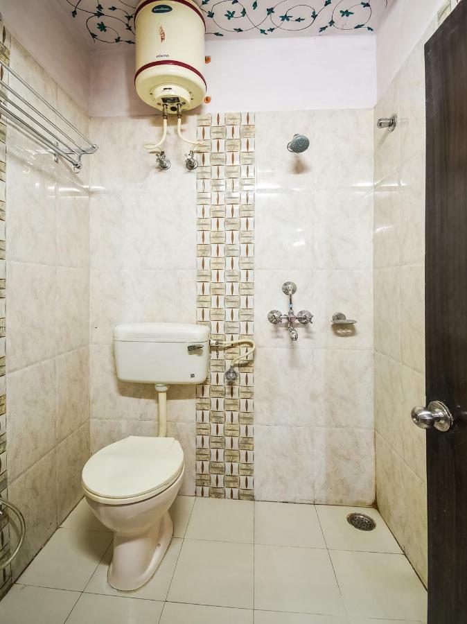 Oyo 48665 Kesar Palace Amer Exterior photo